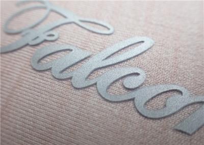 Personalización de la fuente y el color Etiquetas de ropa de transferencia de calor / etiquetas de prensa de calor de silicio
