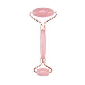 rouleau tenu dans la main de Jade Rollers Pink Crystal Face de visage de solvant