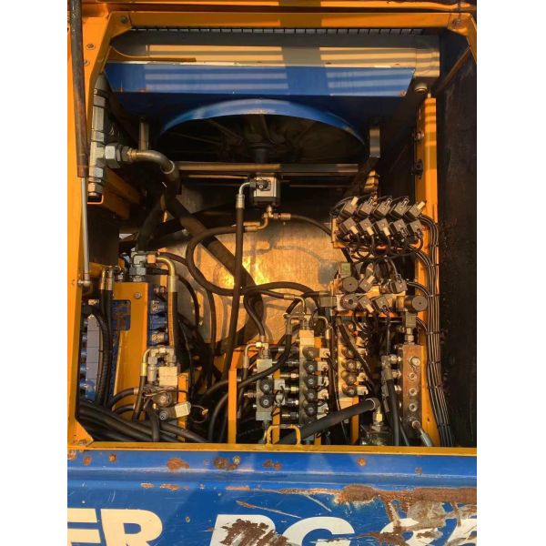 Powerful Diesel Used Rotary Rig BG25 for Construction Projects