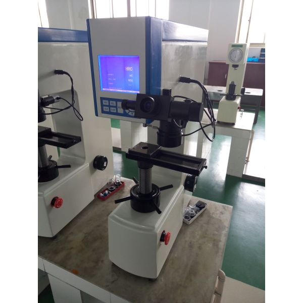 Разные виды машины для определения твердости Brinell, Rockwell LCD HBRV-187.5D, Vickers