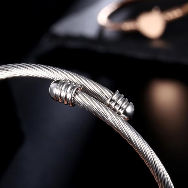 Rhodium Plated Wrist Bangle Bracelet , 18k Gold Heart Shape Bracelet For Ladies