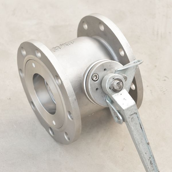 Control de tuberías fácil: Válvula de bola redonda de acero inoxidable de 4 pulgadas para cisterna de combustible y mantenimiento