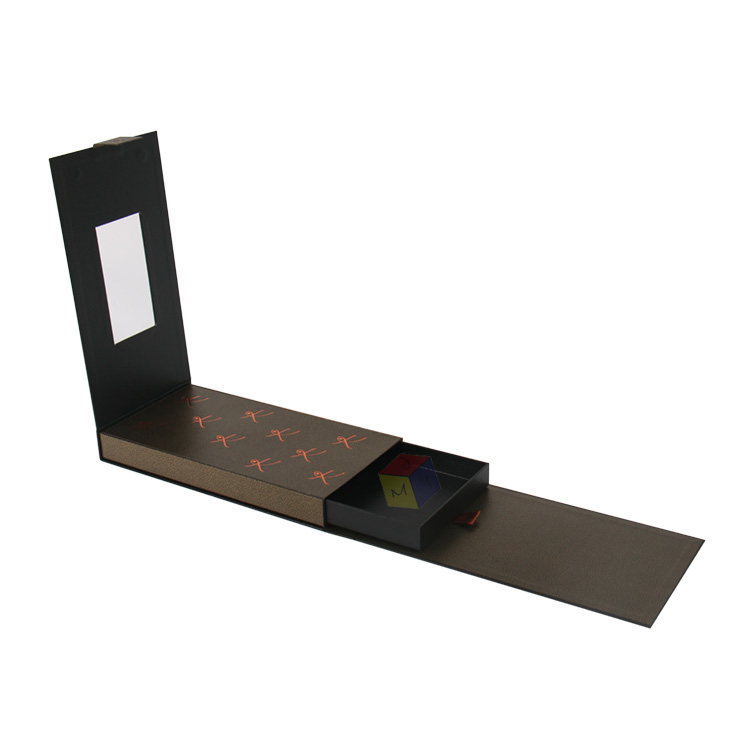 Superficie de papel caliente acabado Logotipo personalizado Caja de papel de caramelo de lujo para regalo de chocolate del Ramadán