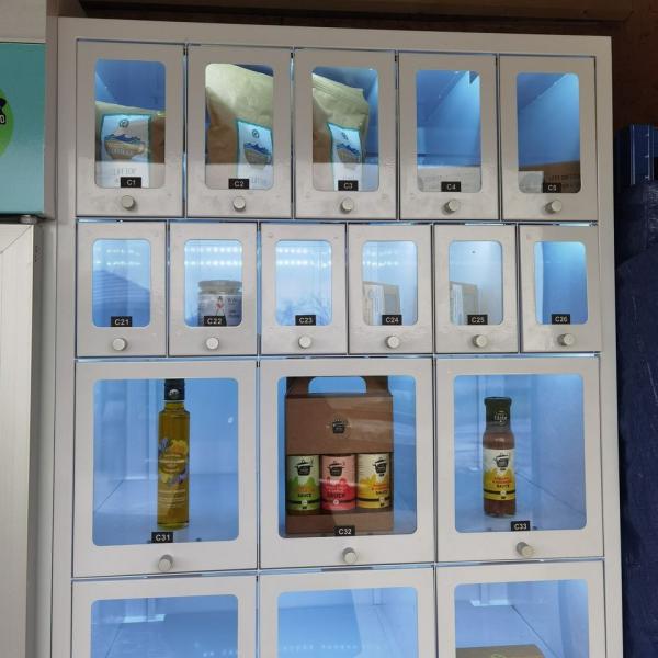 Egg Vending Machine For Convenient Purchases W166*D71*H217 Cm