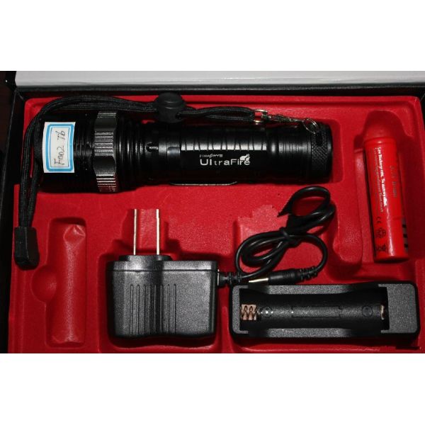 10W High Power LED Flashlight Torch Rechargeable 2200mAh Li - Ion Battery