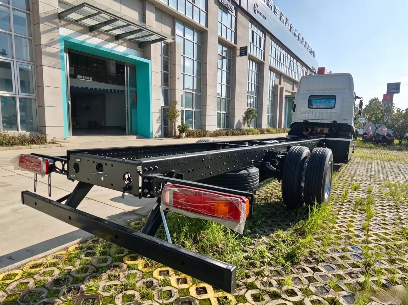 Foton Modifiable Class‑II Chassis ‑ 4×2 Pure‑Electric Heavy‑Duty Truck Chassis ‑ Euro VI New‑Energy Heavy‑Duty Truck ‑ 4×2 20‑Ton Urban Freight Heavy‑Duty Truck Chassis