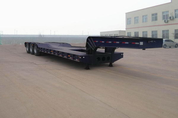 Economic 2 Axles 40 Tons Low Bed Semi Trailer With Heavdy Duty Steel Spring Ramps