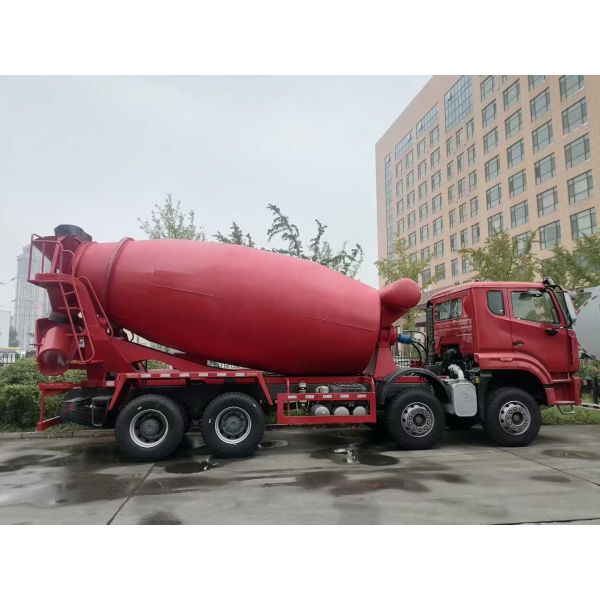 Shacman Sinotruck Sitrak HOWO Concrete Mixer Truck Used Dump Tipper Tractor Trucks Fuel Tanker Car Flatbed Lowbed Cargo Side Board/Curtain Semi Trailer