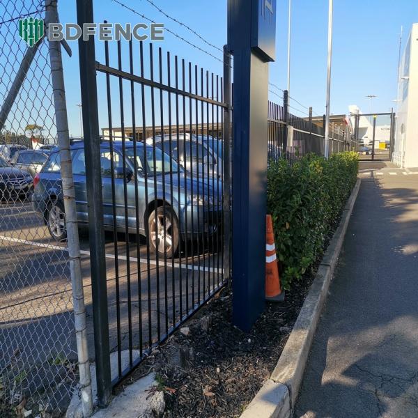 Safe Tubular Steel Fence Pet-Friendly