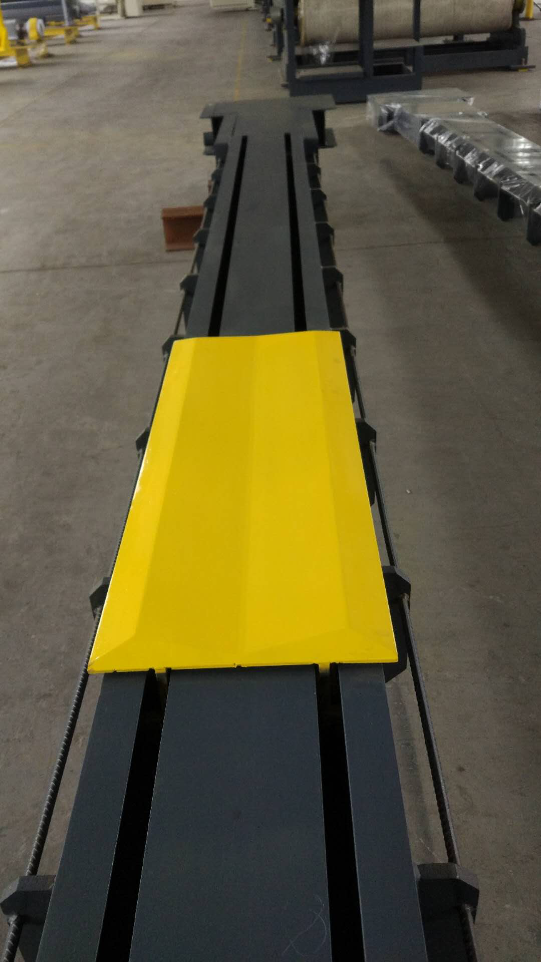 Dpack corrugated High Performance Corrugated Box Railing and Tracks with Applicable Tile Width 2500mm corrugation plant