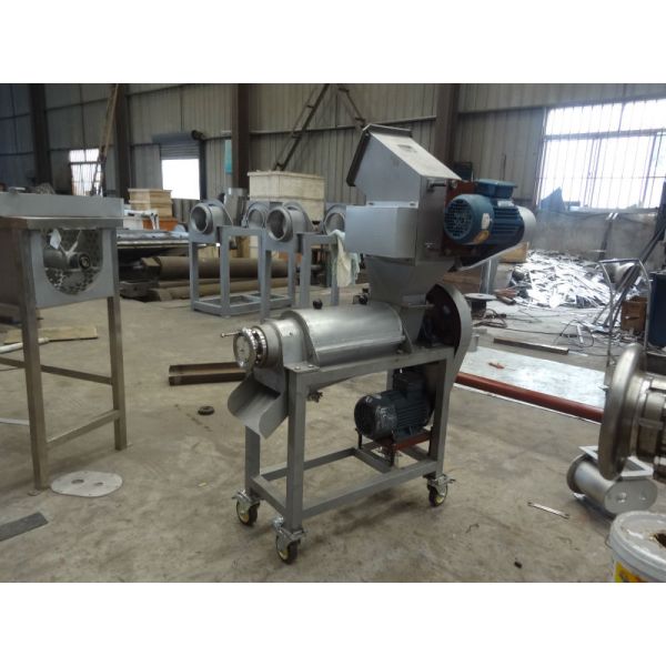 Экстрактор сока с винтовой прессой идеально подходит для домашней обработки яблочного сока