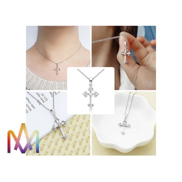 Collar grabado para mujer del colgante del Zircon de la cruz del ODM del OEM