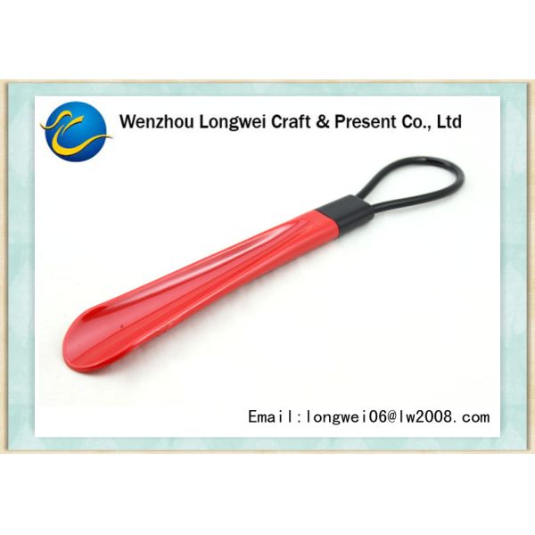 Рожок ботинка среднего размера мултиколор пластиковый с удобной ручкой