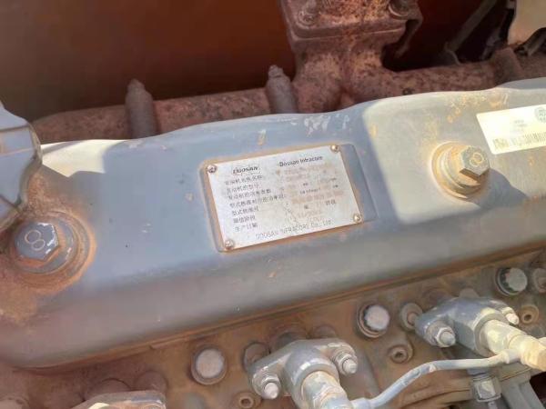 Excavatrice Doosan 140 14t d'occasion pour la construction et l'aménagement paysager