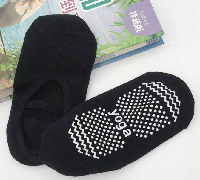 Breathable Circle Cotton Socks Yoga Grip Socks For Women Letter Pattern Type