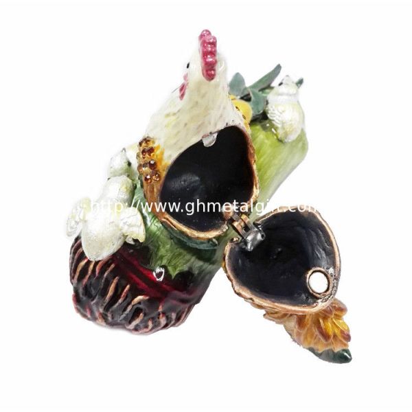 Hot sale antique rooster cock animal shape metal hand painted decortive jewelry box