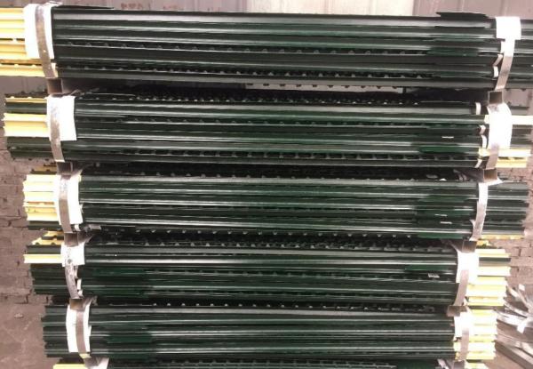 Green Coated 4 Ft X 100 Ft Chain Link Fence Landscape Blending