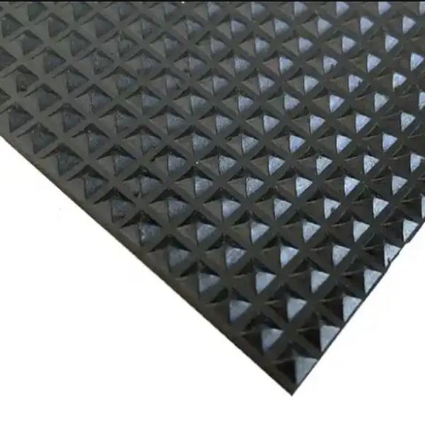 Chief Rubber Pyramid Rubber Mat Hygienic Easy To Fit Anti Fatigue For Horses