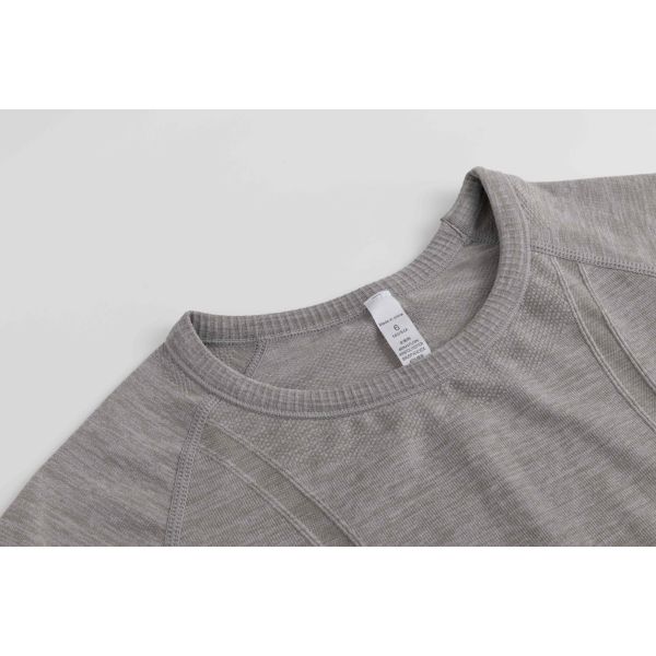 Breathable Seamless Raglan Sleeve Gym Tee for Activewear Comfort