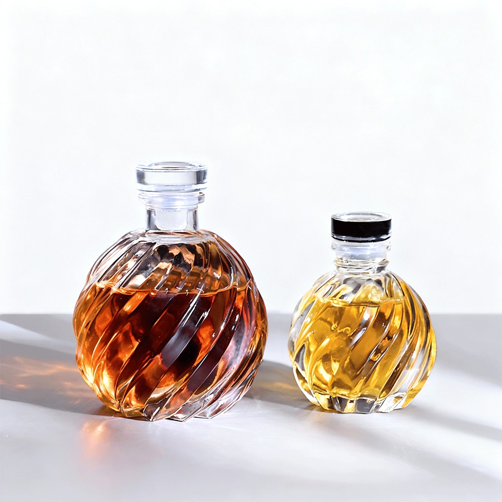 100ml 250ml Transparent Liquor Glass Bottle With Cork Stopper For Whiskey Vodka Gin Rum