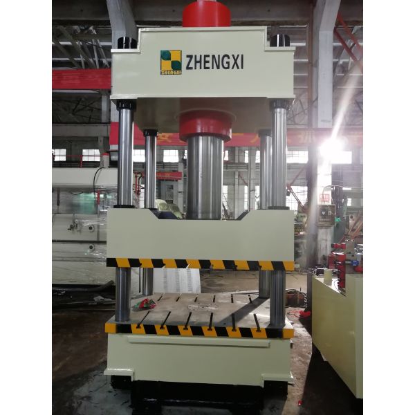 Servo Motor 1500 Ton Auto Hydraulic Press PLC Control For Car Blanket Making
