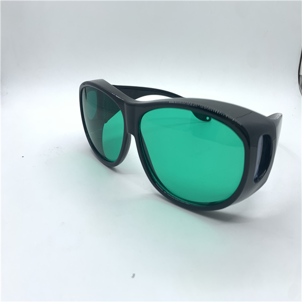 Профессиональные стекла лазера изумленных взглядов безопасности 390nm 750nm OD6+ анти- которые преграждают лазеры для предохранения от глаза удаления волос