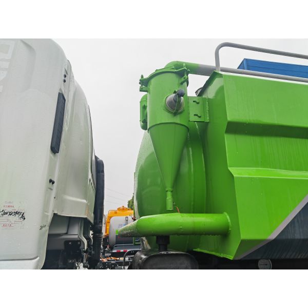 ISUZU GIGA 4x2 Combined Vacuum Sewer Jetting Truck | High Pressure Fecal Suction & Sewage Cleaning Truck