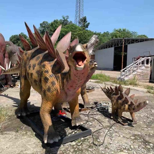 Waterproof Outdoor Life Size Dinosaur Statues For Trampoline Park