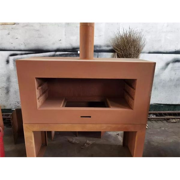 Камин Chiminea свободной стоящей древесины горя стальной на открытом воздухе с магазином журнала