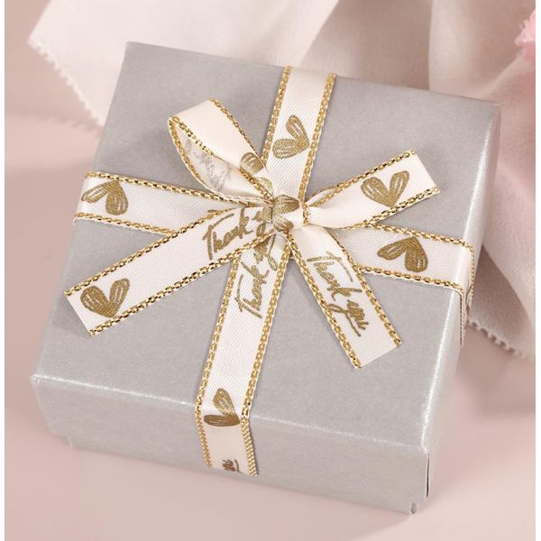 Custom Rigid Jewelry Gift Box With Rose Decoration For Love Themed Gifts