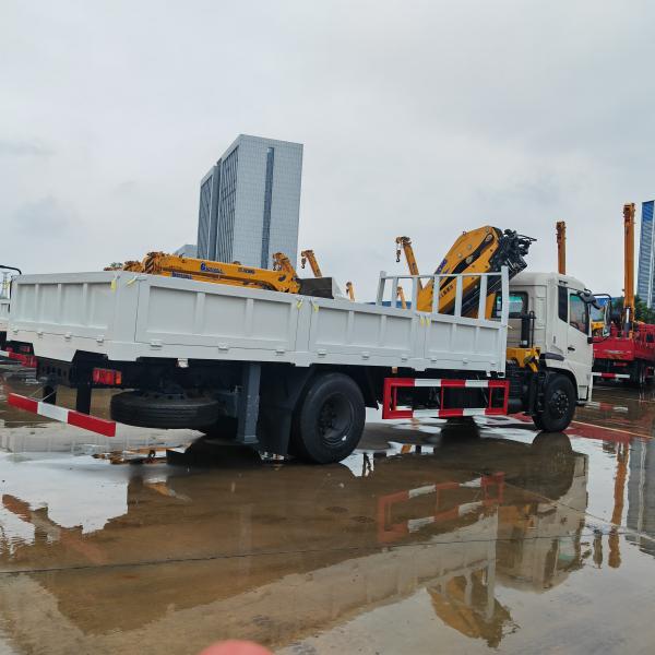 Dongfeng KR Truck With XCMG 360 Degree GSQZ160 8Ton Folding Boom Crane
