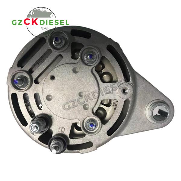 Alternator 600-821-6130 0-33000-5840 for Komatsu PC200-5 S6D105 Excavator