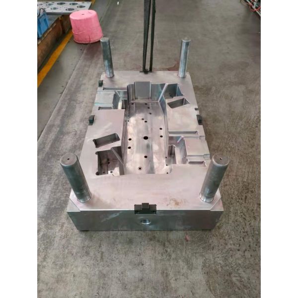 E420 Hot Runner Plastic Injection Molding Tooling With LKM Base