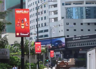 2727 LED Lamp Pole Screen , Roadside Display Signs Iron Cabinet