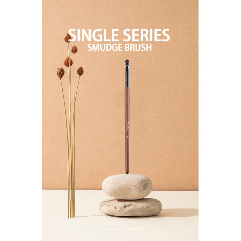 Professional Handmade Pure Horse Hair Eyeshadow Brush, OEM/ODM Services Available-Product Code: TOUCH UP 38