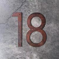 Le signe en acier de Corten de jardin en métal marque avec des lettres les décorations extérieures