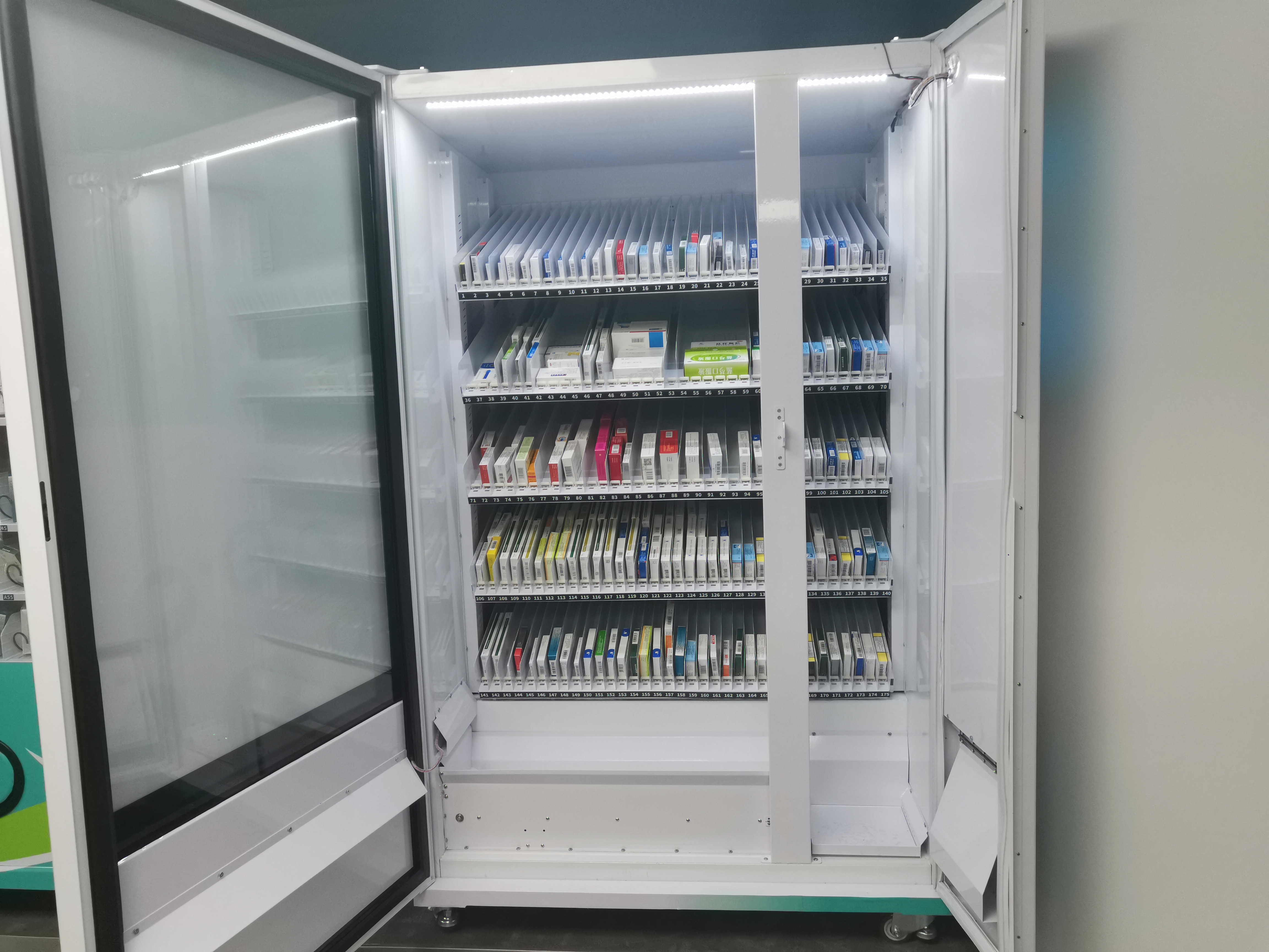 Автоматы большой емкости изготовленные на заказ на медицина OTC автомат экрана касания 22 дюймов умный