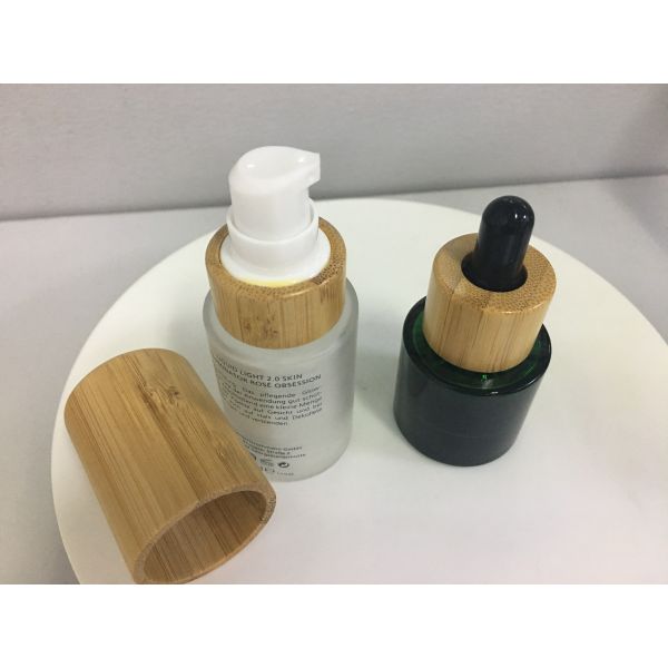 Бутылка насоса лосьона стекла цилиндра SGS MSDS бамбуковая косметическая упаковывая