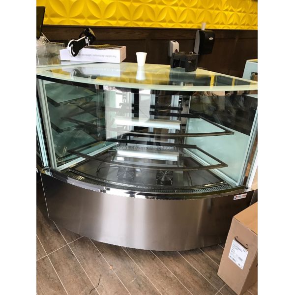refrigerated corner bakery display case cake cooler with CE/ETL