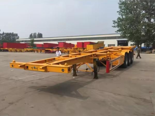 Versatile Reefer Skeleton Carrier Trailer With WABCO Brake System And Air Suspension