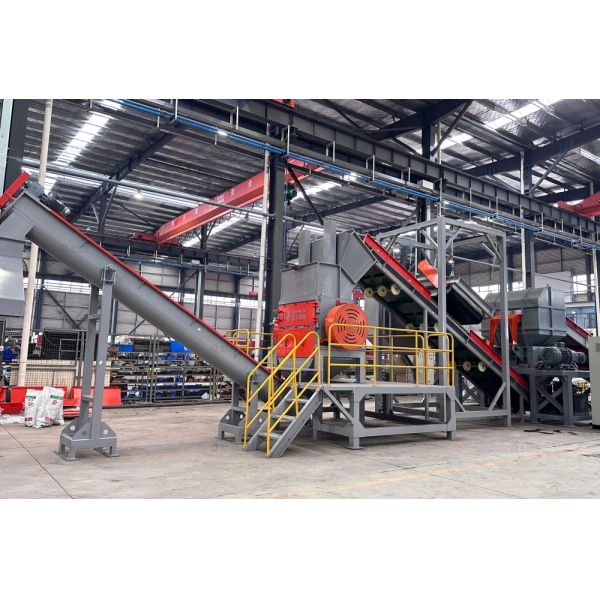 Automatic ABS PS Plastic Recycling Line 500-3000kg/H Waste Shredding Recycling Line