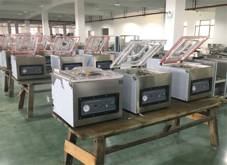 Semi Automatic Bottle Blowing Machine PET Plastic Bottle Blow Molding Machine