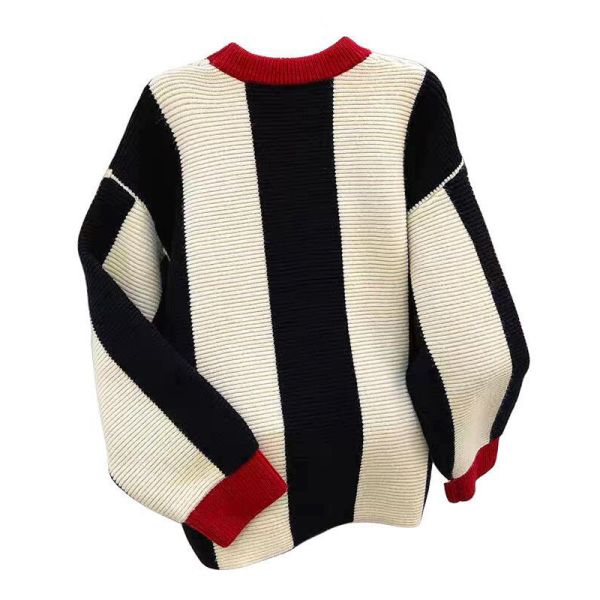 2024 New Women's Sweater Round Neck Stripe Versatile Loose Long sleeved Knitted Top Casual Academy Style