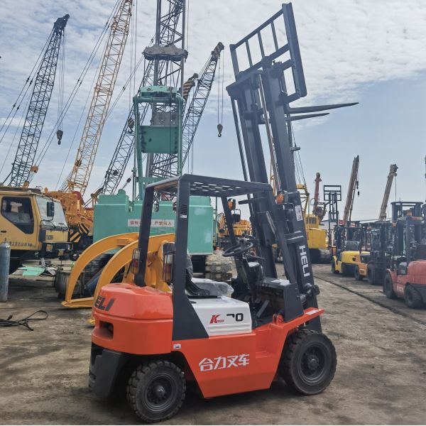 Food Beverage Shops Used Heli K20 diesel 2 ton diesel two mast forklift within budget
