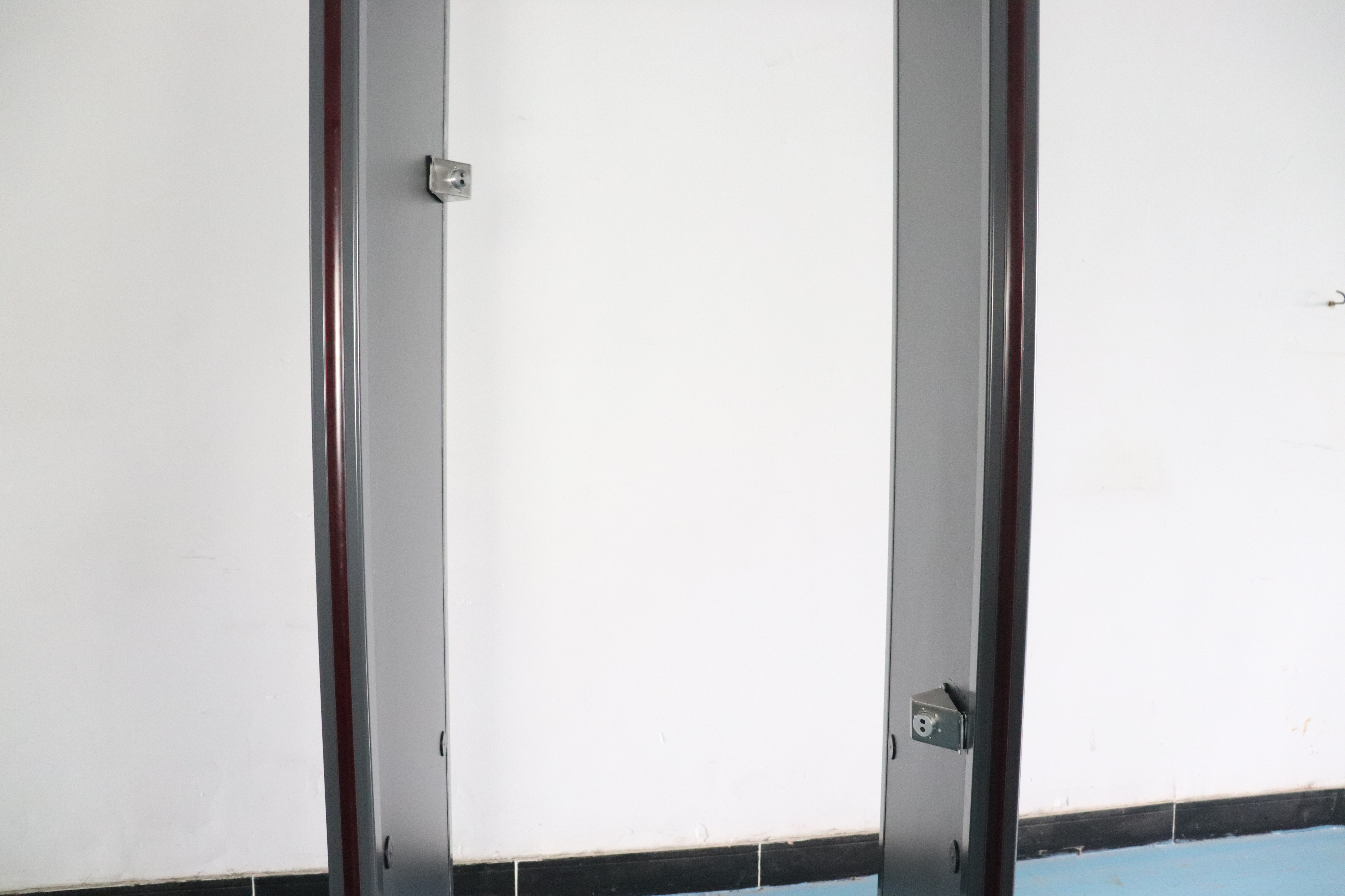 Быстрый металлоискатель дверной рамы пропуска, прогулка через сигнал тревоги голоса блока развертки температуры