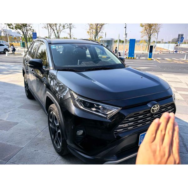 Toyota RAV4 2020 Premium Edition SUV with 2.0L CVT 2WD One-Owner Vehicle and 56,000 km Mileage