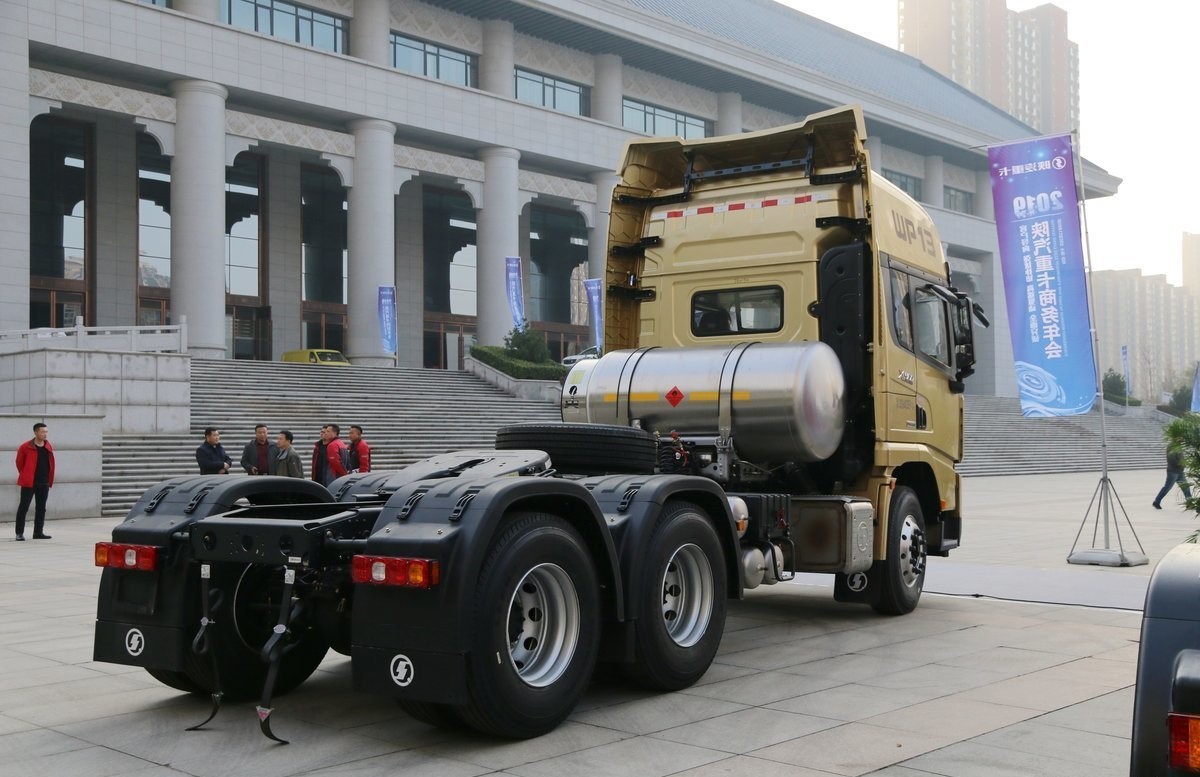 Shacman X3000 6x4 Тракторный грузовик Weichai Дизельный Левый руль 460hp Тракторный грузовик Голова