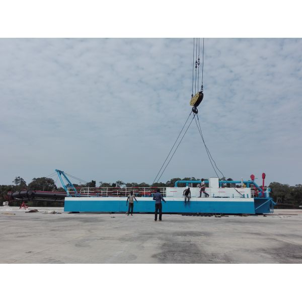 Small Csd200 Head Cutter Suction Dredger Ships 40000 KG Capacity 8 Inch
