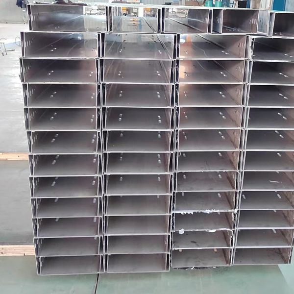 Non Combustible Cable Tray Ss With Fire Resistance And Easy Wall Mounted Or Suspended Cable Tray