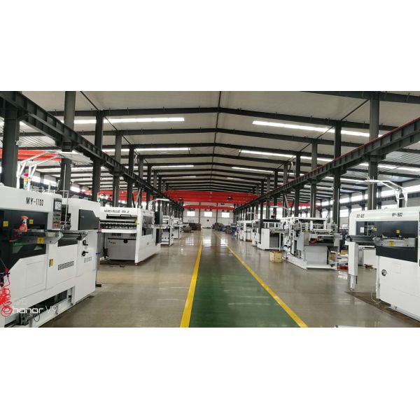 máquina que corta con tintas de la caja de cartón 4600pcs/H de 1100m m